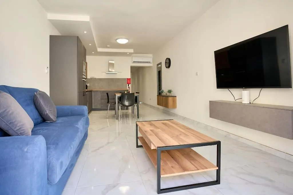 The Hill 245 Modern Apt: 10 Minutes From The Beach Ta' Cikkun
