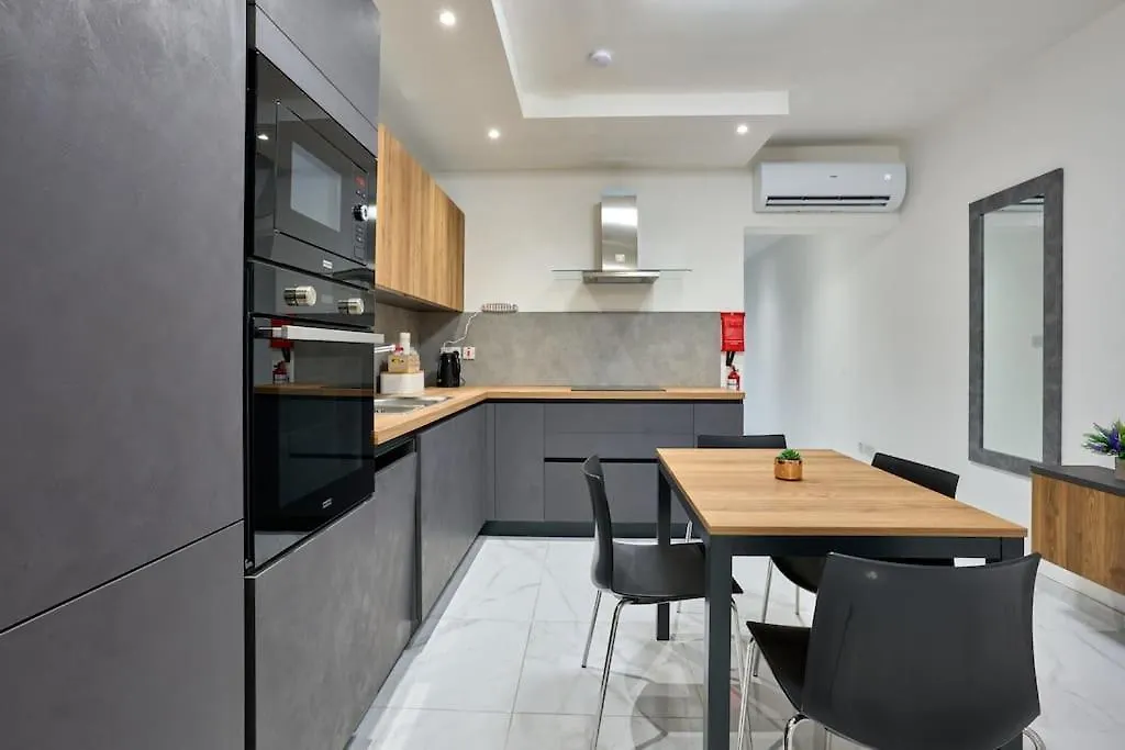 The Hill 245 Modern Apt: 10 Minutes From The Beach Ta' Cikkun 0*,