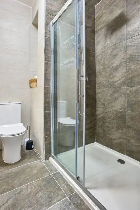The Hill 245 Modern Apt: 10 Minutes From The Beach Ta' Cikkun 0*,